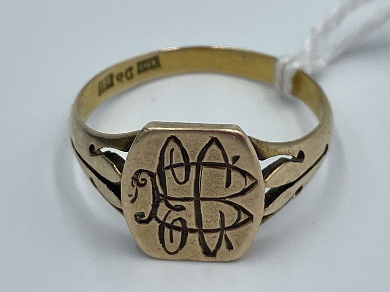 A 14K GOLD RING, 3.4 GRAMS (1 of 2)