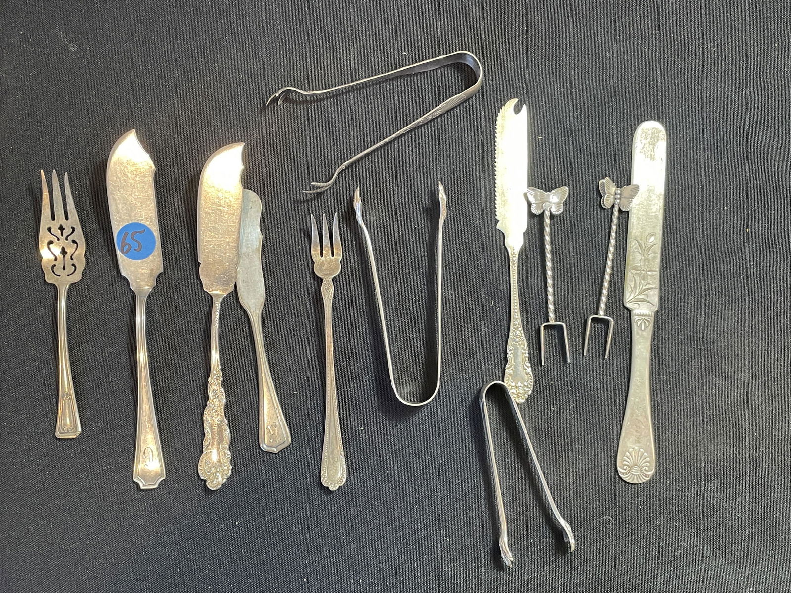 TWELVE PIECES VICTORIAN STERLING SILVER BUTTER KNIVES, TONGS, COCKTAIL FORKS. 234 GRAMS (1 of 3)