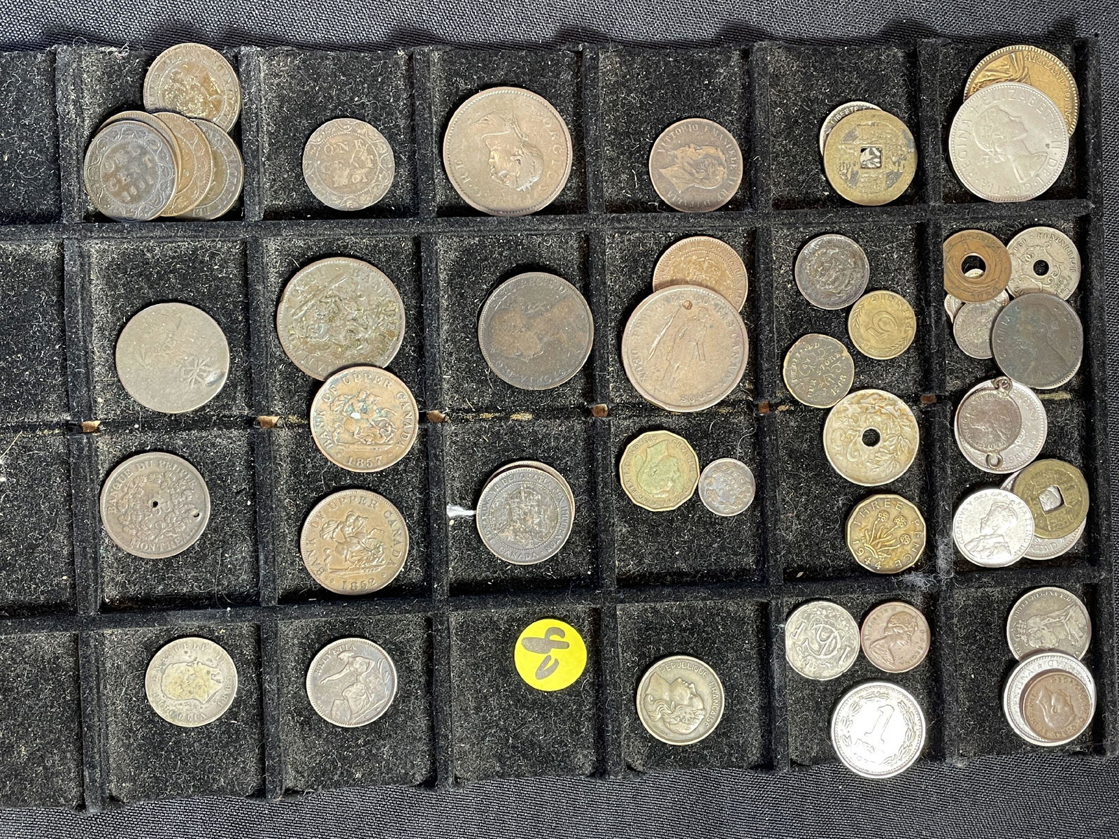LARGE GROUPING MOSTLY 19TH CENTURY CANADIAN COINS (1 of 8)