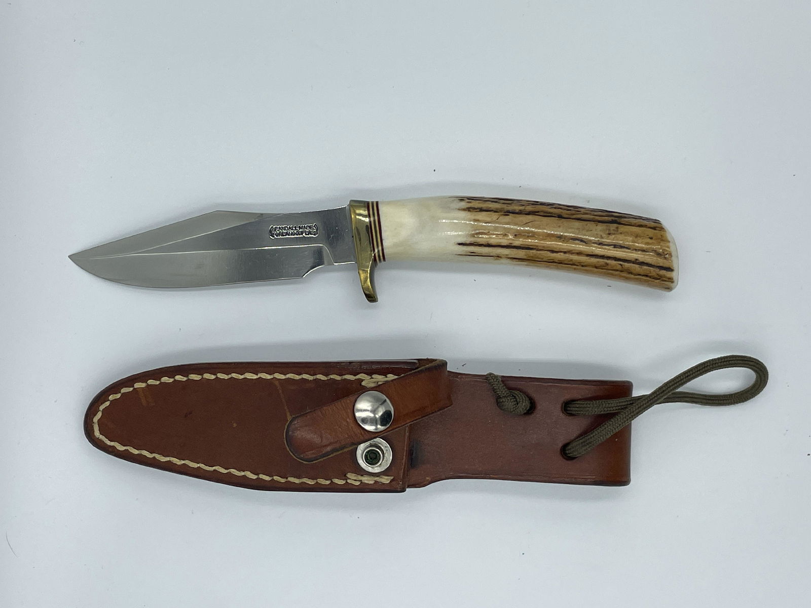 A RANDALL MADE KNIFE IN ORIGINAL LEATHER SHEATH, 9.5" LONG (1 of 3)