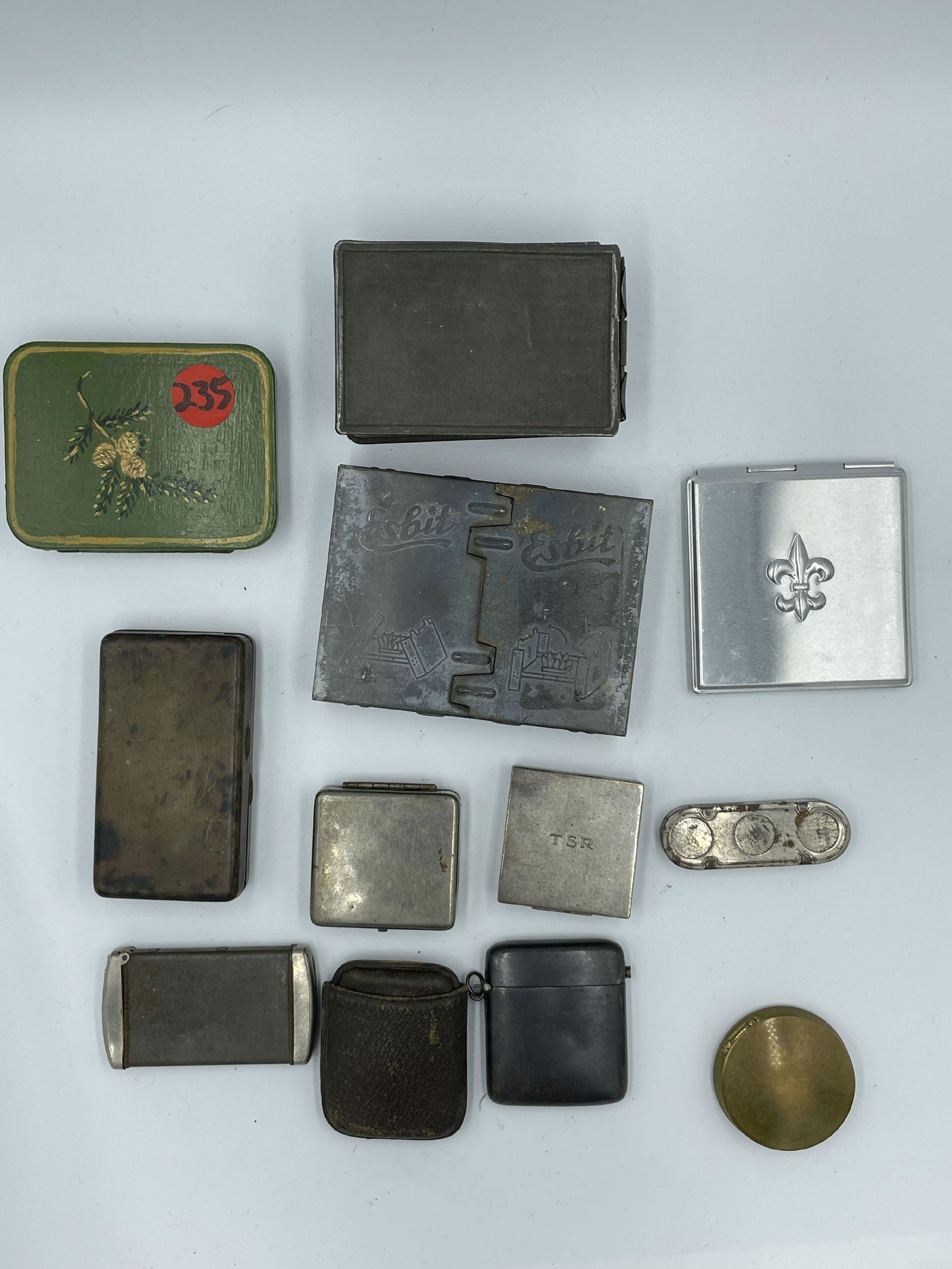 LOT OF MINIATURE TINS AND BOXES IN BRASS, COPPER, SILVER, ETC. (1 of 3)