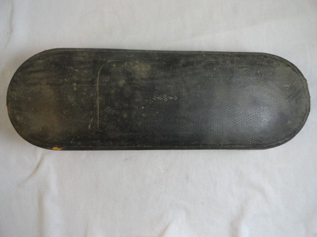 CASED ANTIQUE OBOE: CASED ANTIQUE OBOE