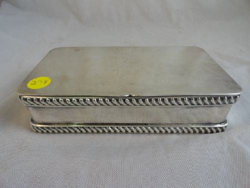 SHEFFIELD HALLMARKED SILVER BOX W/ STAG CREST: SHEFFIELD HALLMARKED SILVER BOX W/ STAG CREST