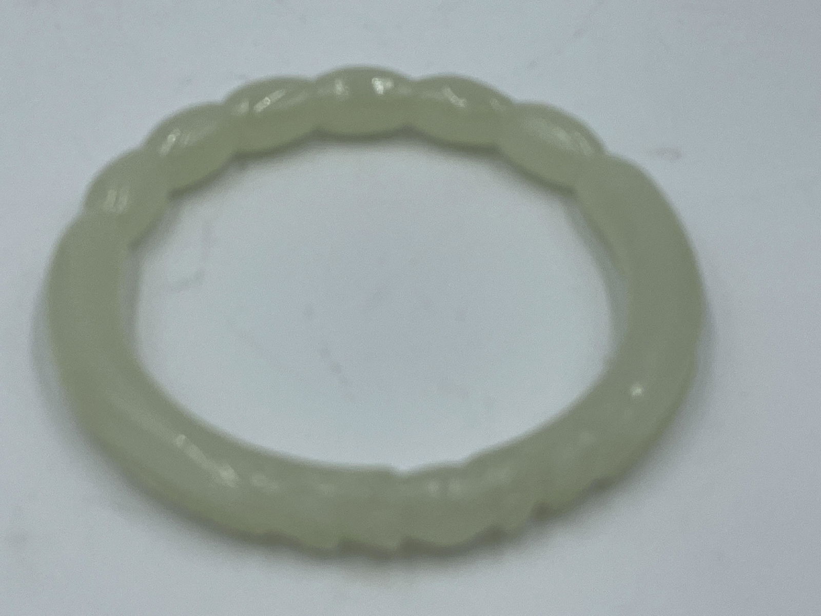 A WHITE JADE CHINESE BRACELET (1 of 6)