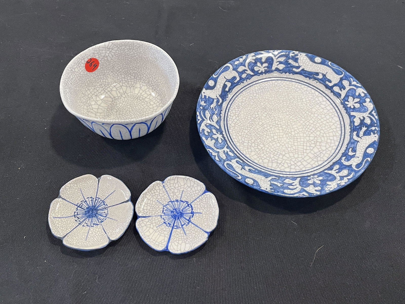 FOUR PIECES DEDHAM POTTERY INCLUDES A RARE LION PLATE, 8.5" AND SMALLER (1 of 6)