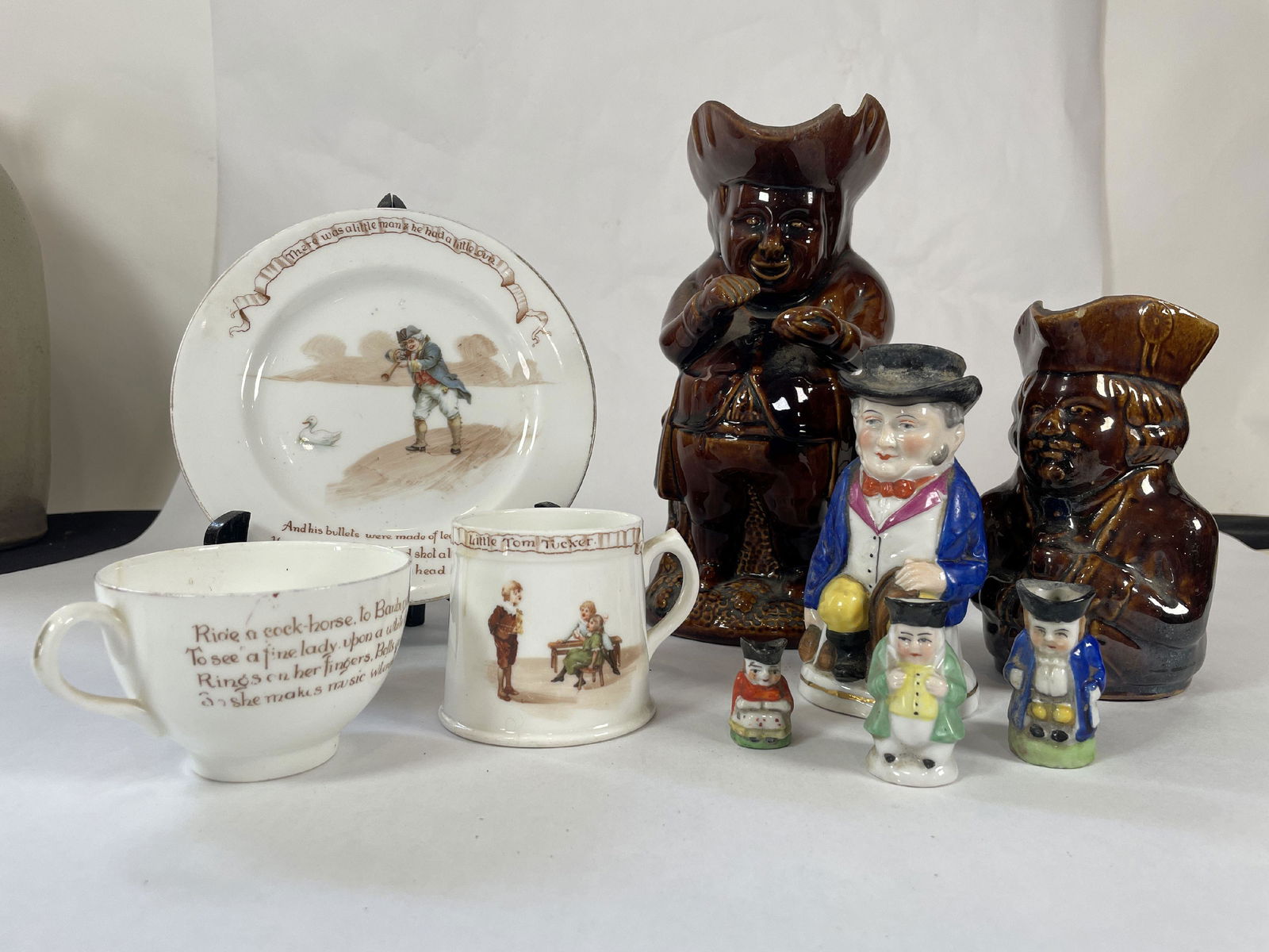 LOT OF EARLY TOBY MUGS AN ROYAL DAULTON NURSERY RHYME DISHES (1 of 5)