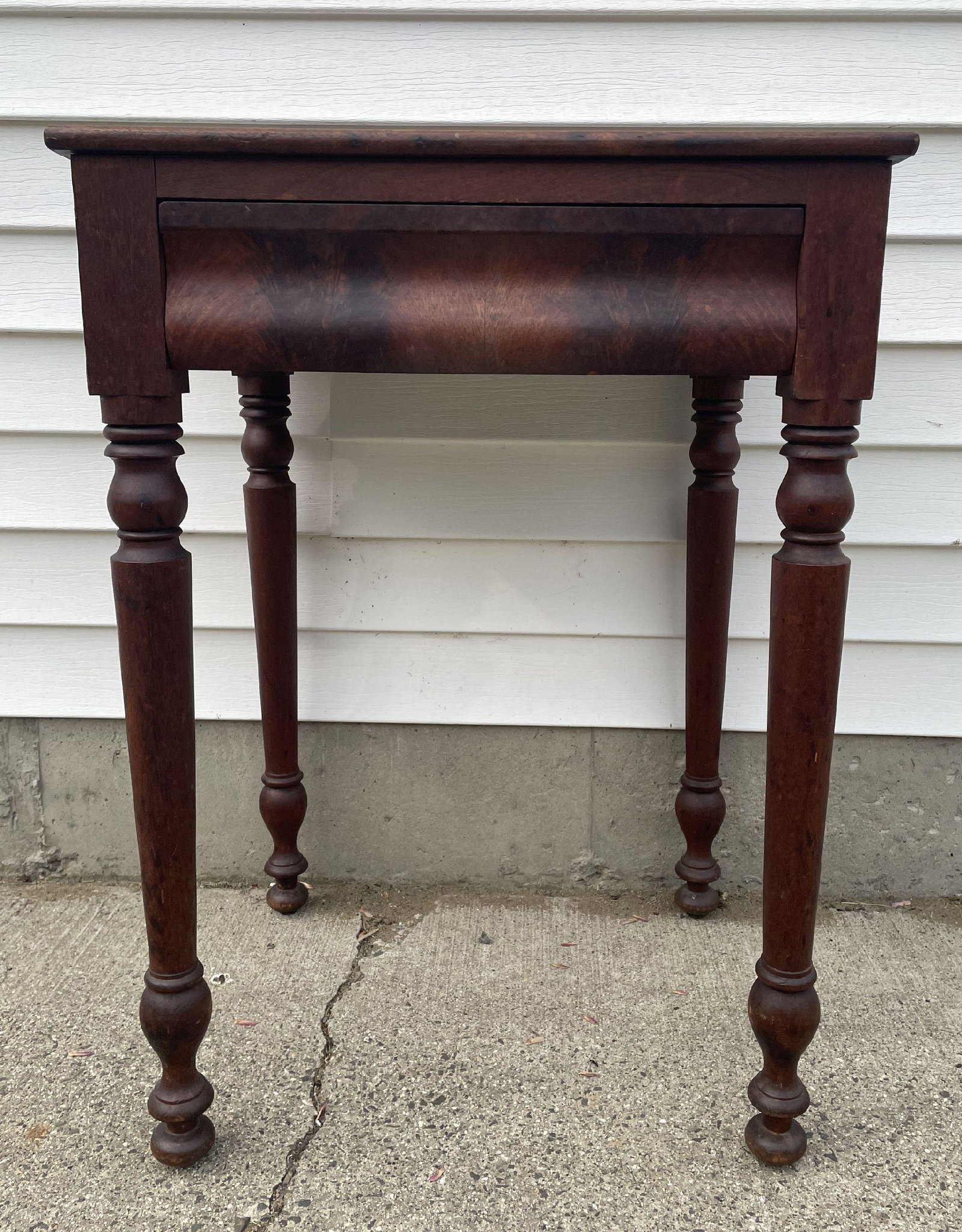 AN EMPIRE ONE DRAWER WORK TABLE, 21" X 21" X 29": AN EMPIRE ONE DRAWER WORK TABLE, 21" X 21" X 29"