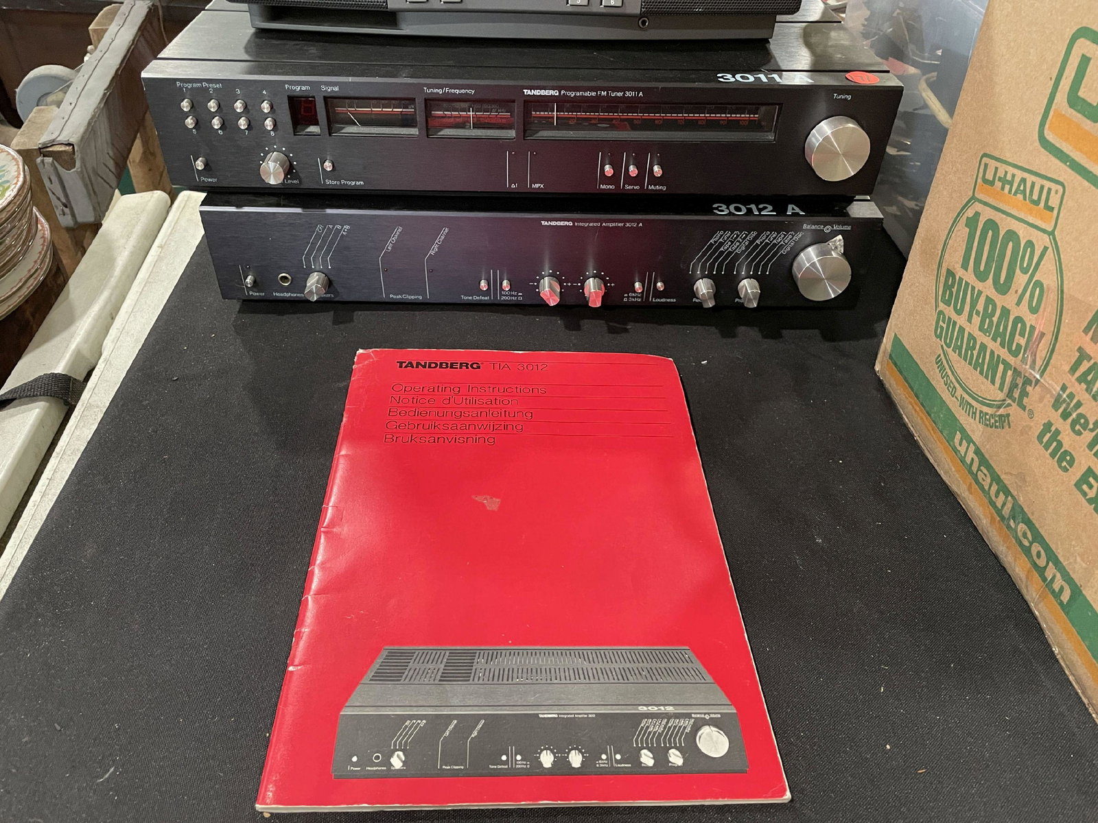 A TANDBERG 3012A AMPLIFIER AND A TANDBERG 3011A TUNER (1 of 4)
