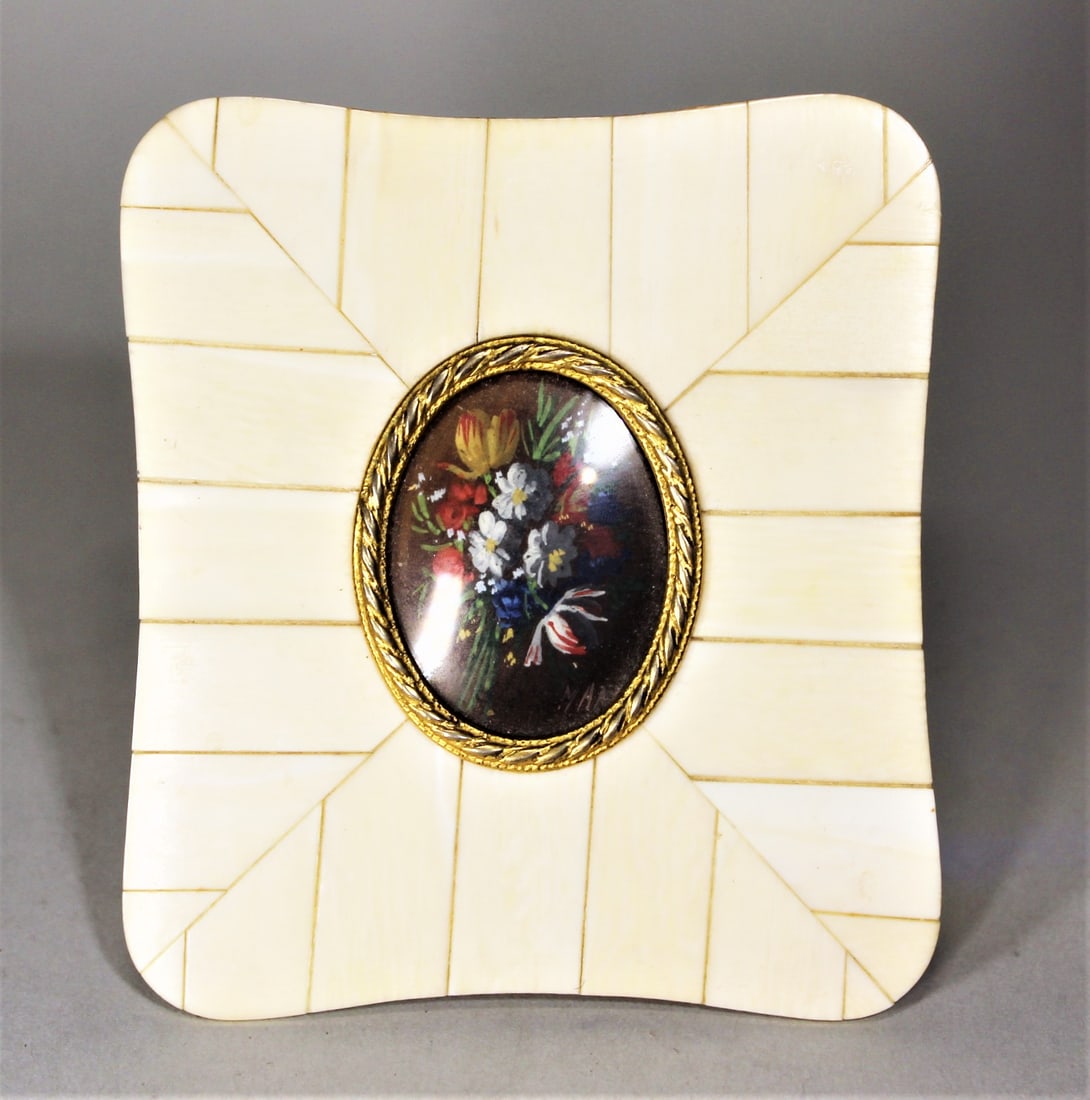 CONTINENTAL MINIATURE PAINTING OF STILL LIFE OF FLOWERS IN INLAID BONE FRAME, 3.5": CONTINENTAL MINIATURE PAINTING OF STILL LIFE OF FLOWERS IN INLAID BONE FRAME, 3.5"