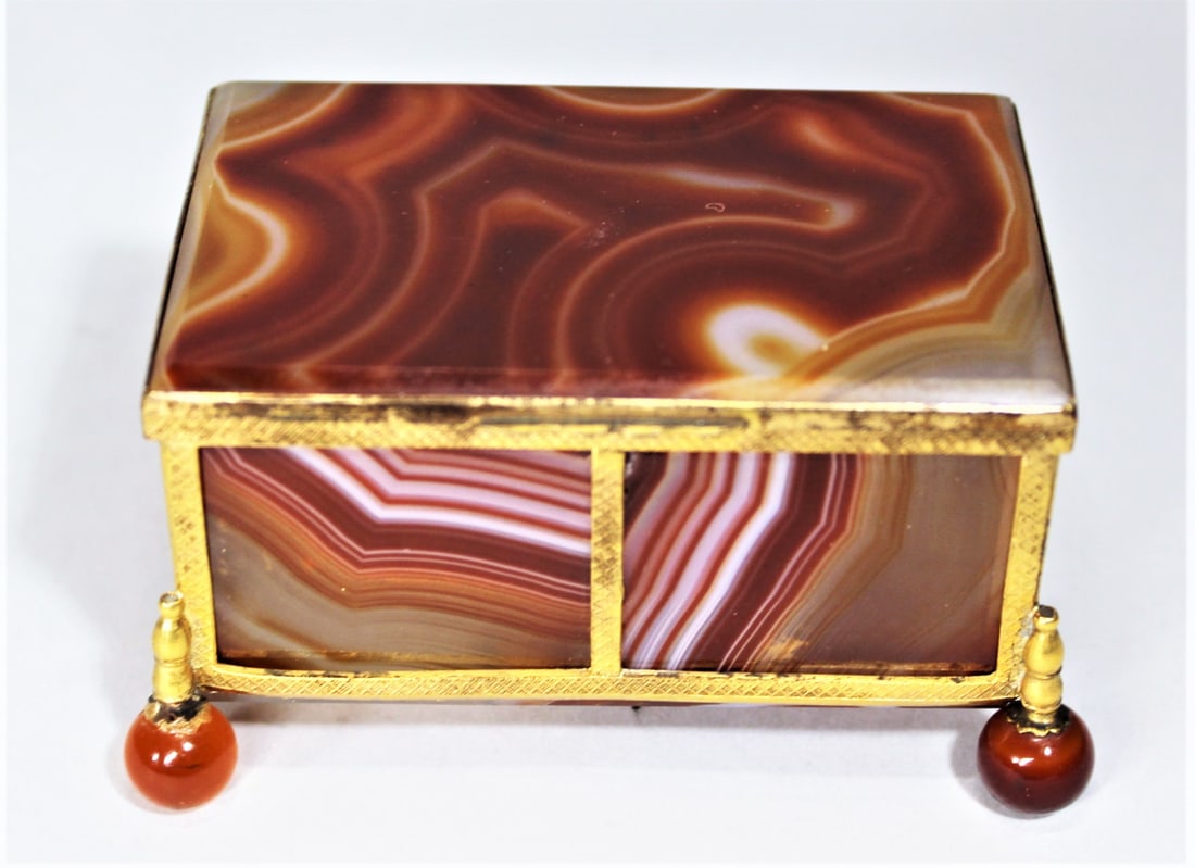 CONTINENTAL GILT BRASS STRIPED AGATE BALL FOOT TABLE BOX, 3.75" X 2" (1 of 4)
