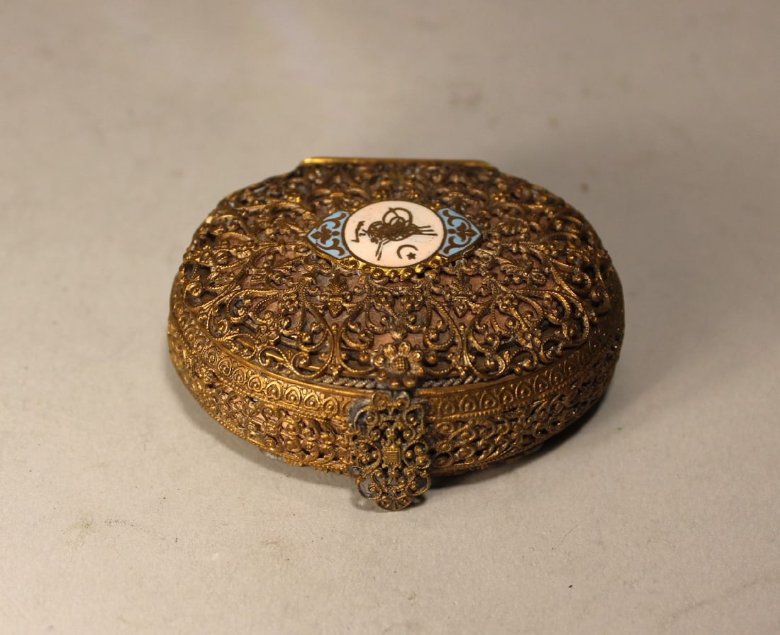 ANTIQUE GOLD OVER BRASS FILIGREE AND ENAMEL VICTORIAN PILL BOX, 2.5" (1 of 3)