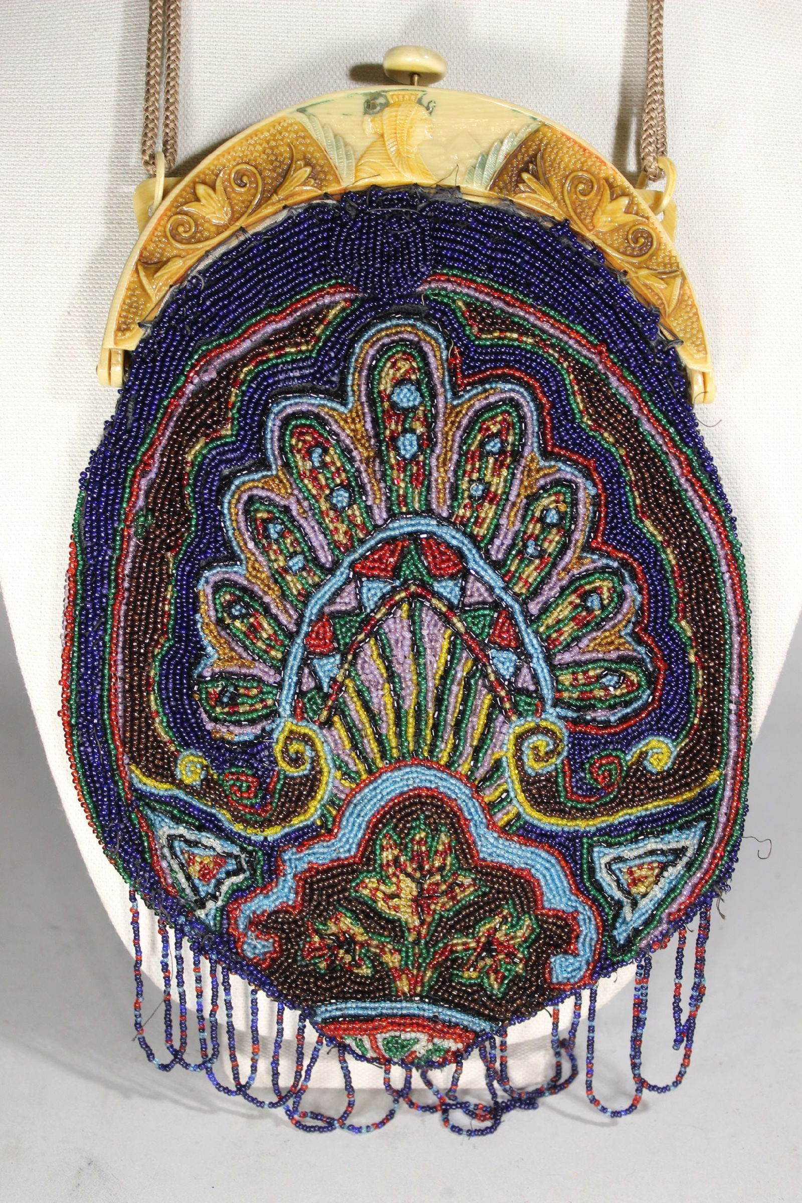 ART DECO FLAPPER ERA GLASS BEADED PURSE EGYPTIAN REVIVAL W CLEOPATRA, CRACK IN FRAME, BEADS ARE EXC. (1 of 7)