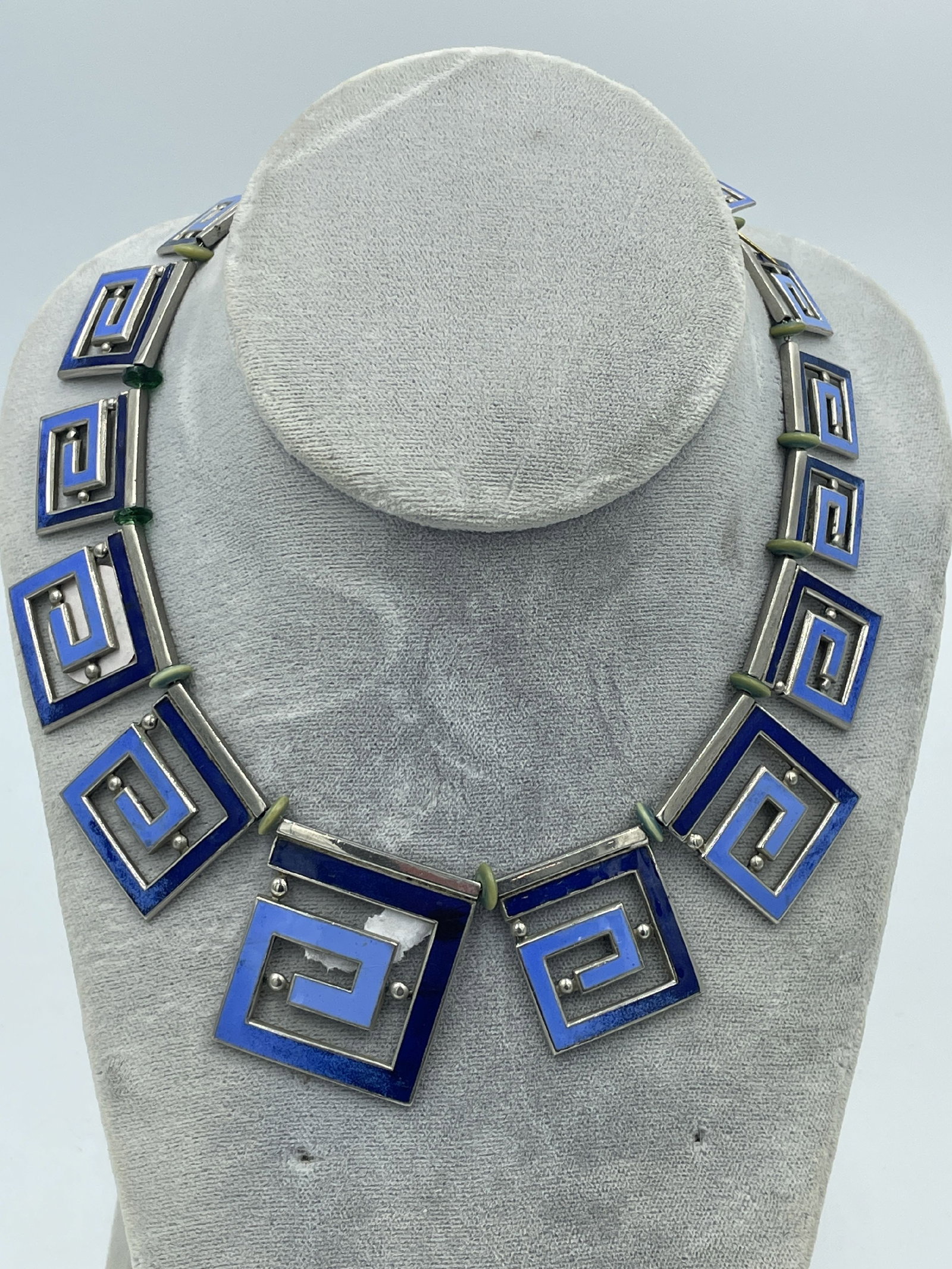 A FRENCH ENAMEL DESIGNER NECKLACE: A FRENCH ENAMEL DESIGNER NECKLACE