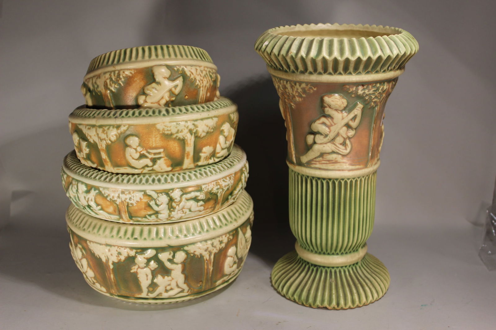 ROSEVILLE POTTERY VASE 10" X 6" AND FIVE BOWLS (1 of 4)