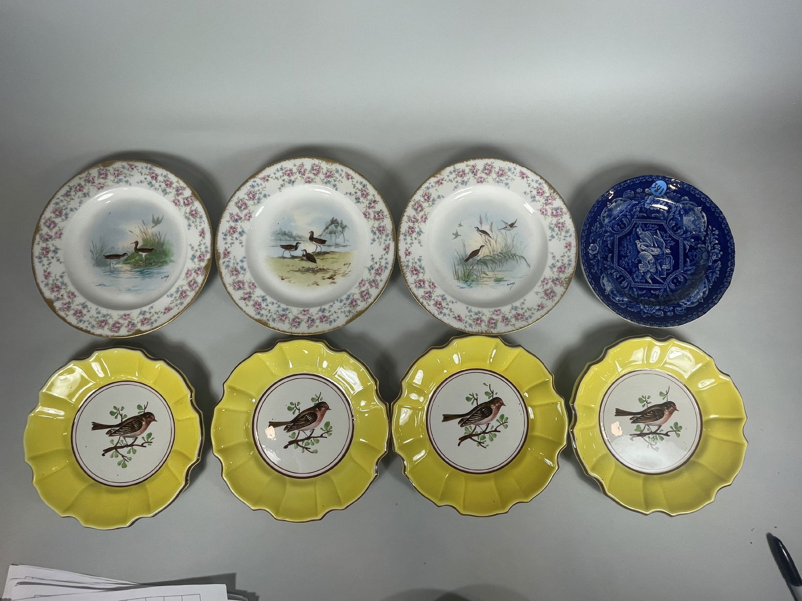 BIRD PLATES, LIMOGES, ITALIAN FAIENCE, AND STAFFORDSHIRE. 9" AND SMALLER (1 of 7)