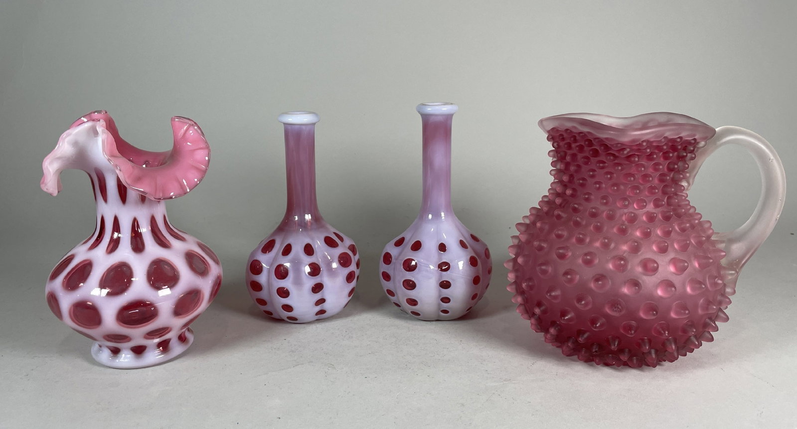 3 PIECES FENTON AND 1 PIECE HOBNAIL GLASS, 8" X 7" AND SMALLER: 3 PIECES FENTON AND 1 PIECE HOBNAIL GLASS, 8" X 7" AND SMALLER