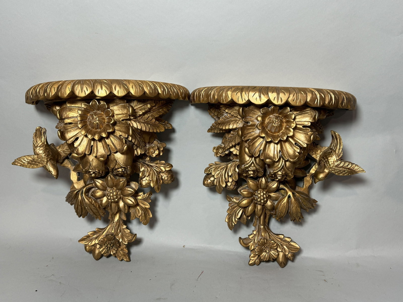 CARVED ITALIAN GILTWOOD SHELF W/ BIRDS 13.5" x 12.5": CARVED ITALIAN GILTWOOD SHELF W/ BIRDS 13.5" x 12.5"