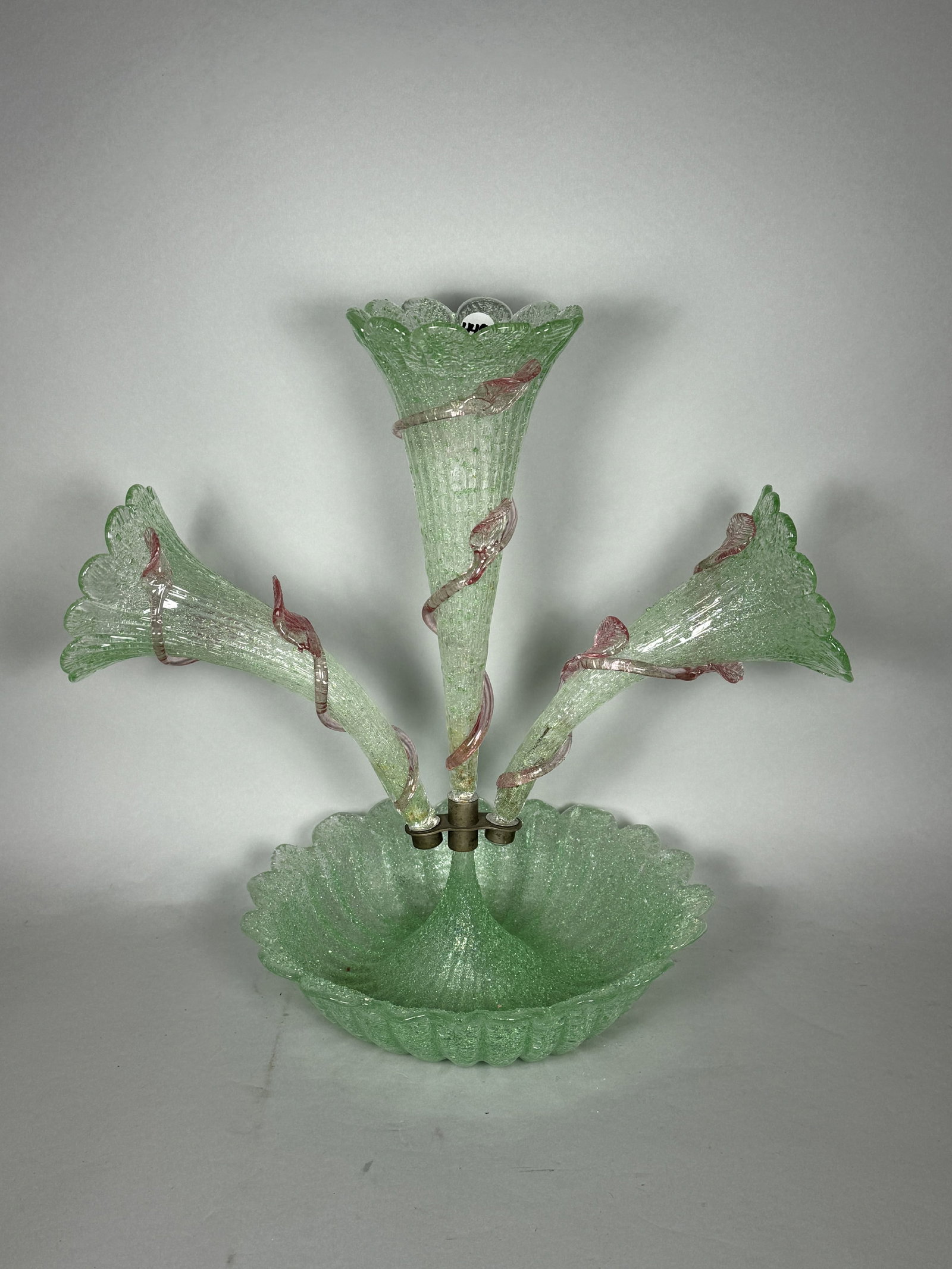 A GREEN AND PINK ITALIAN ART GLASS EPERGNE, 17" X 12" X 16": A GREEN AND PINK ITALIAN ART GLASS EPERGNE, 17" X 12" X 16"