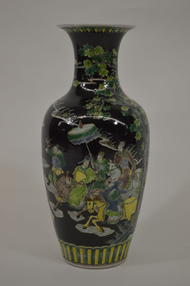 famille rose porcelain vase: porcelain vase, china, 19th c. decorated with a scene of war. Six character mark on base. 16"T