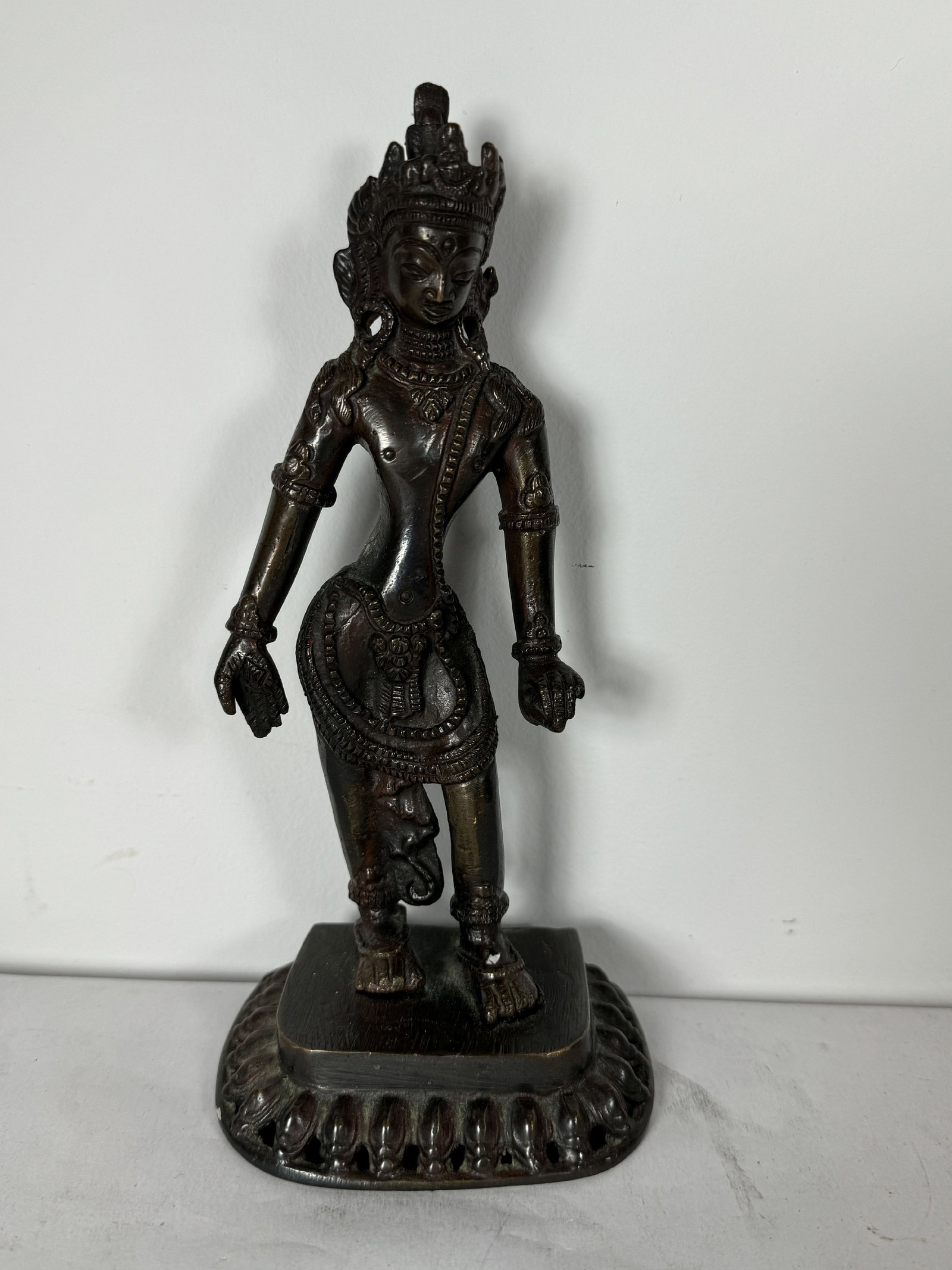 A THAI OR CHINESE BRONZE SHIVA, 4.5" X 8.5": A THAI OR CHINESE BRONZE SHIVA, 4.5" X 8.5"