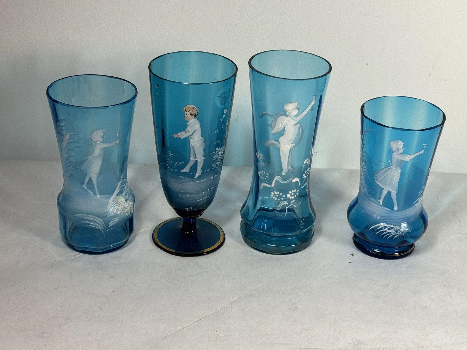 FOUR PIECES BLUE MARY GREGORY GLASS, 7" AND SMALLER: FOUR PIECES BLUE MARY GREGORY GLASS, 7" AND SMALLER