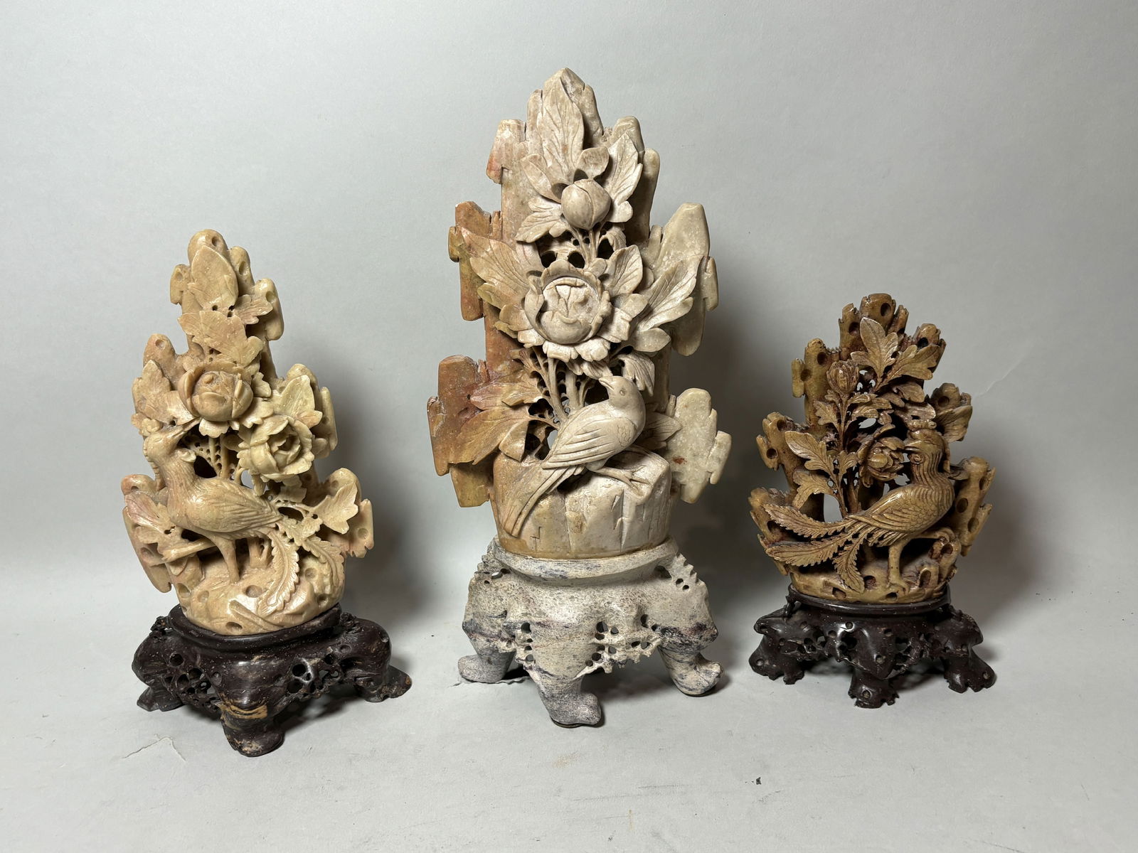 THREE CARVED HARDSTONE FIGURES OF BIRDS OF PARADISE, 9" AND SMALLER (1 of 5)