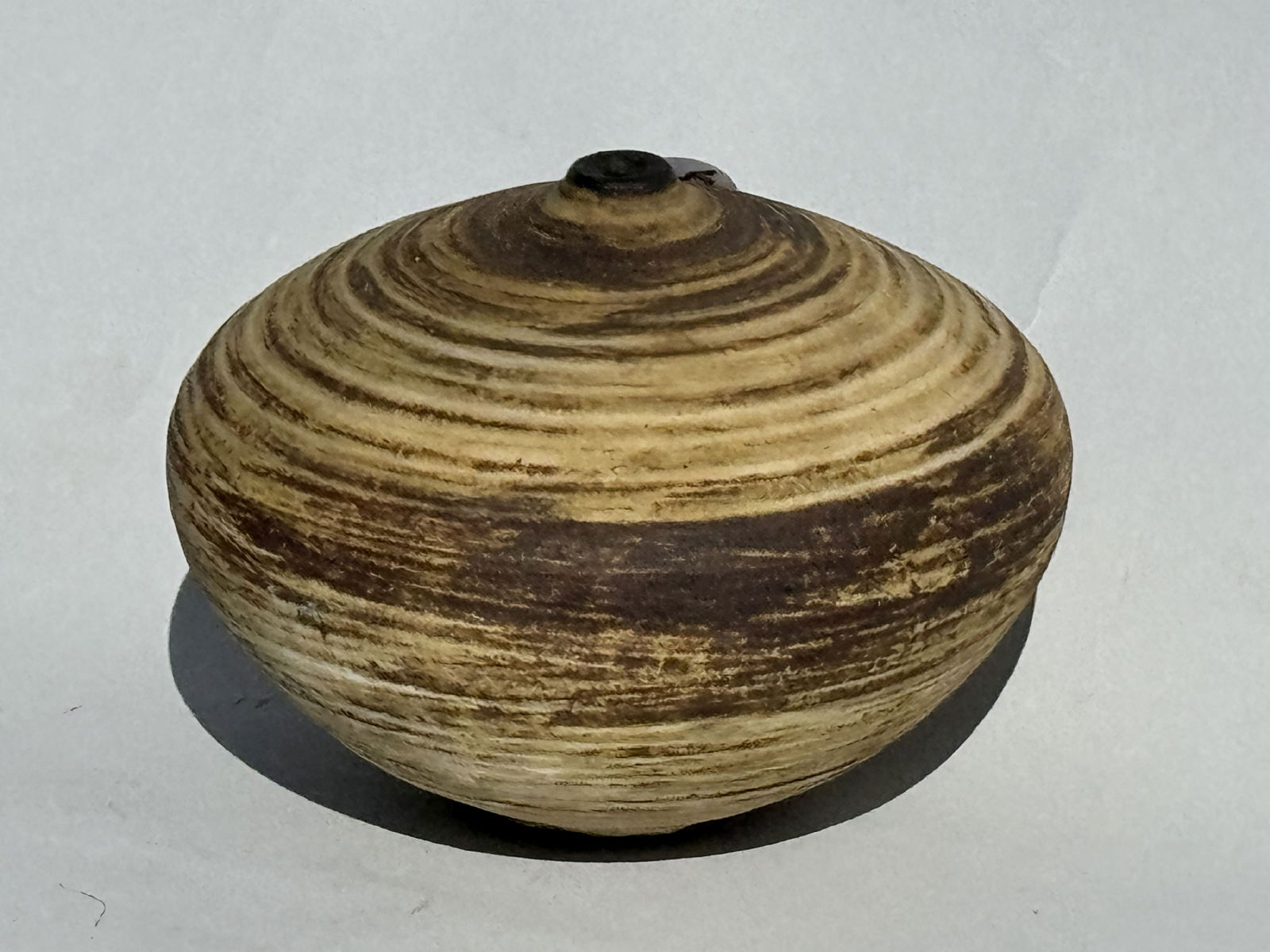 OTTO AND VIVIKA HEINO STUDIO POTTERY VASE, 6" DIAMETER X 5" TALL (1 of 4)