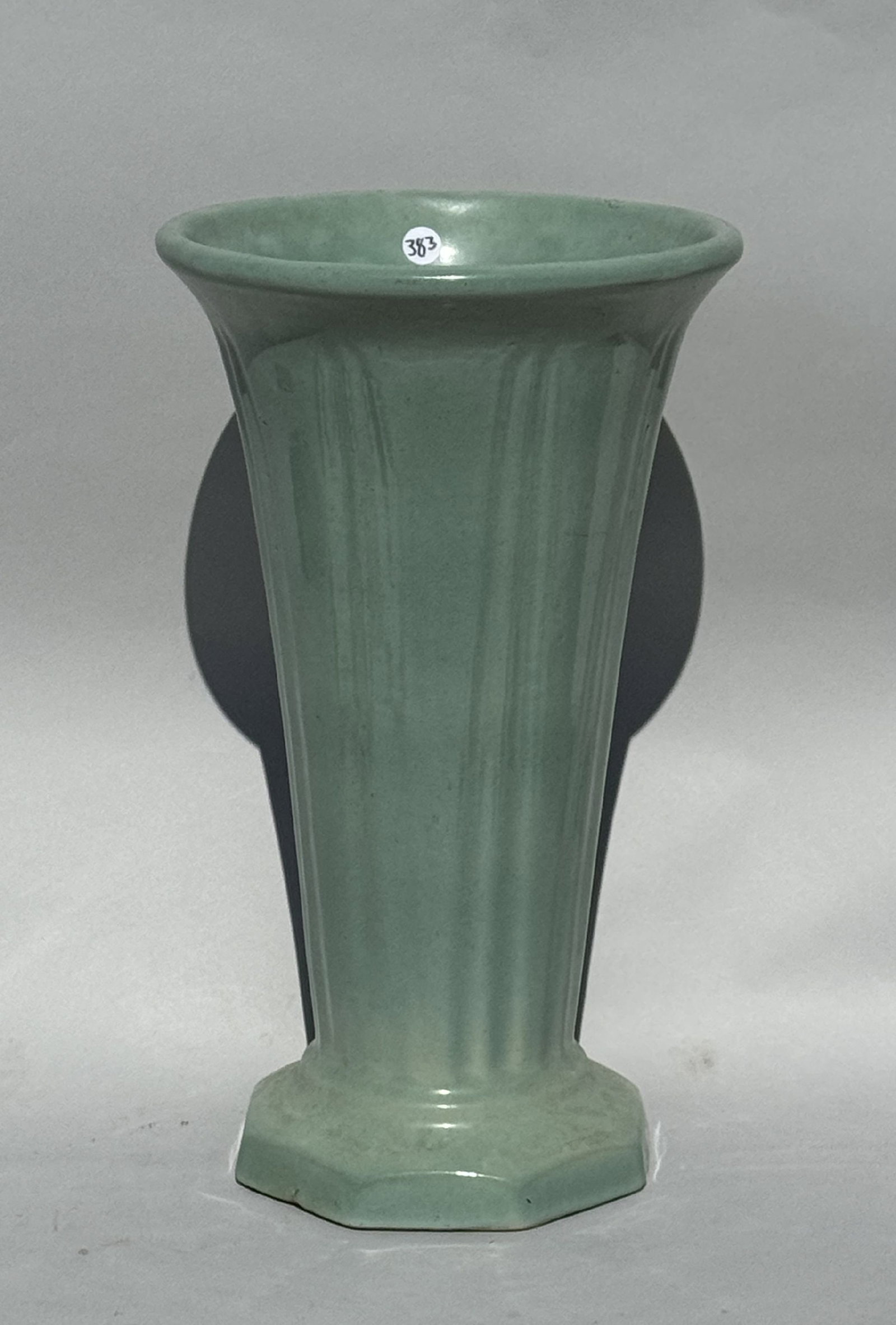 POTTERY UMBRELLA STAND, 11" DIAMETER X 18" TALL: POTTERY UMBRELLA STAND, 11" DIAMETER X 18" TALL