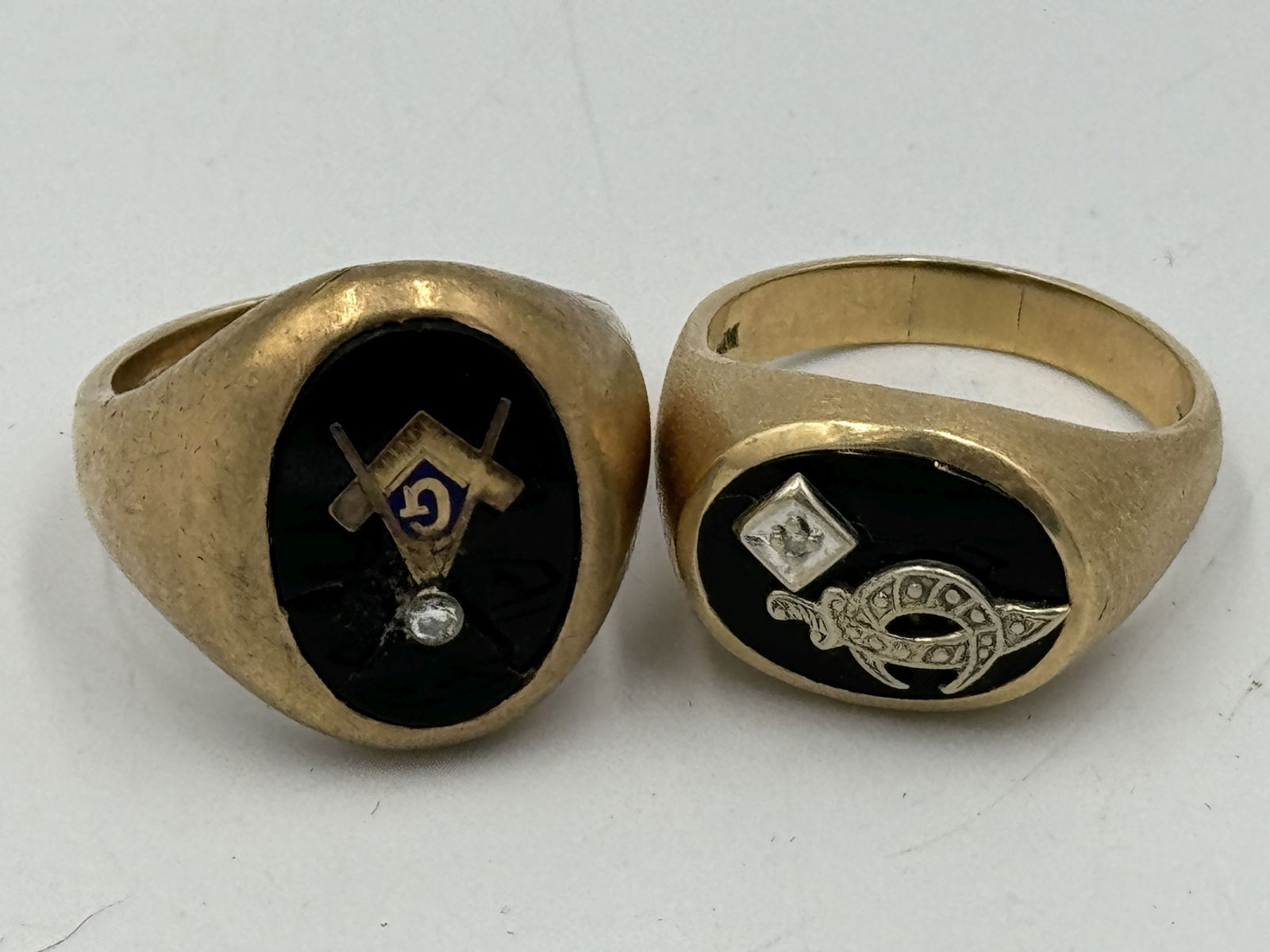 TWO HEAVY 10K MASONIC RINGS, 21.14 GRAMS (1 of 5)