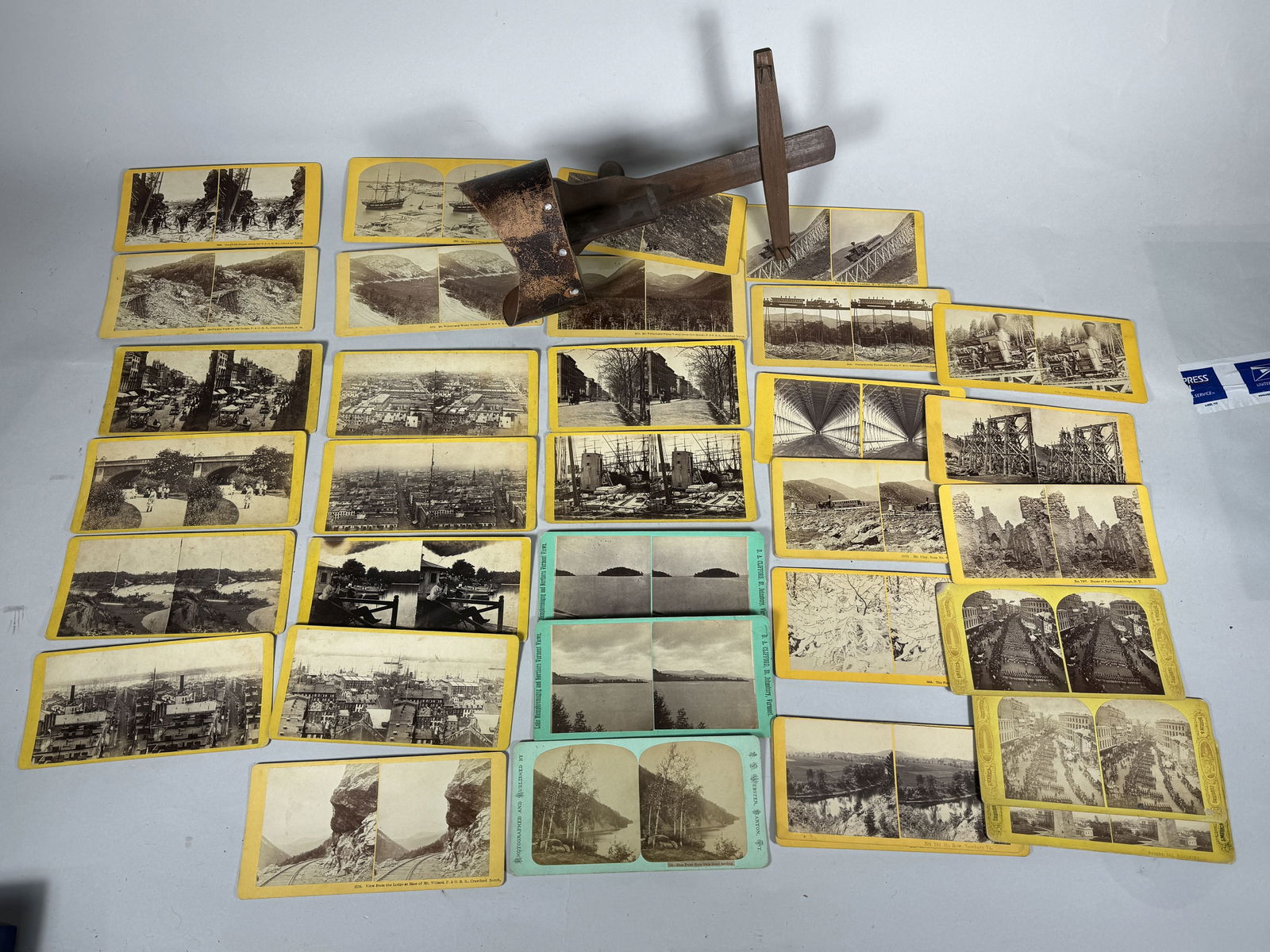 A LOT OF STEREOCARDS AND A STEREOVIEWER (1 of 13)