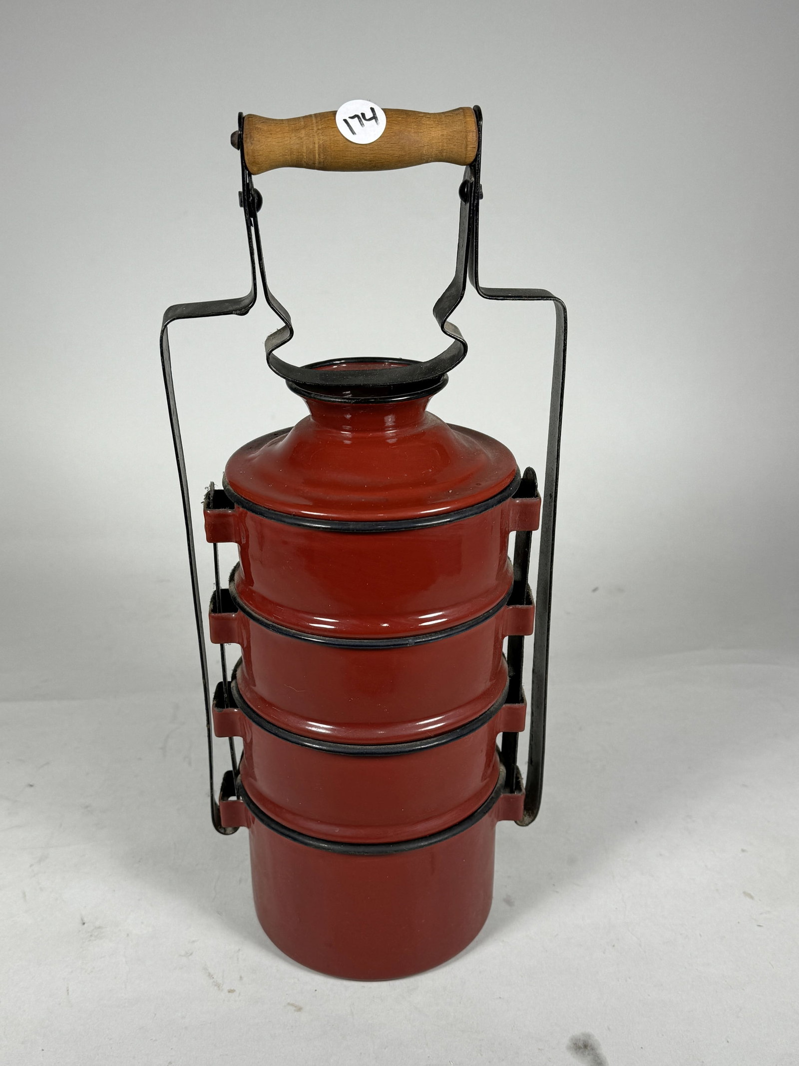ENAMELED LUNCHBOX: ENAMELED LUNCHBOX