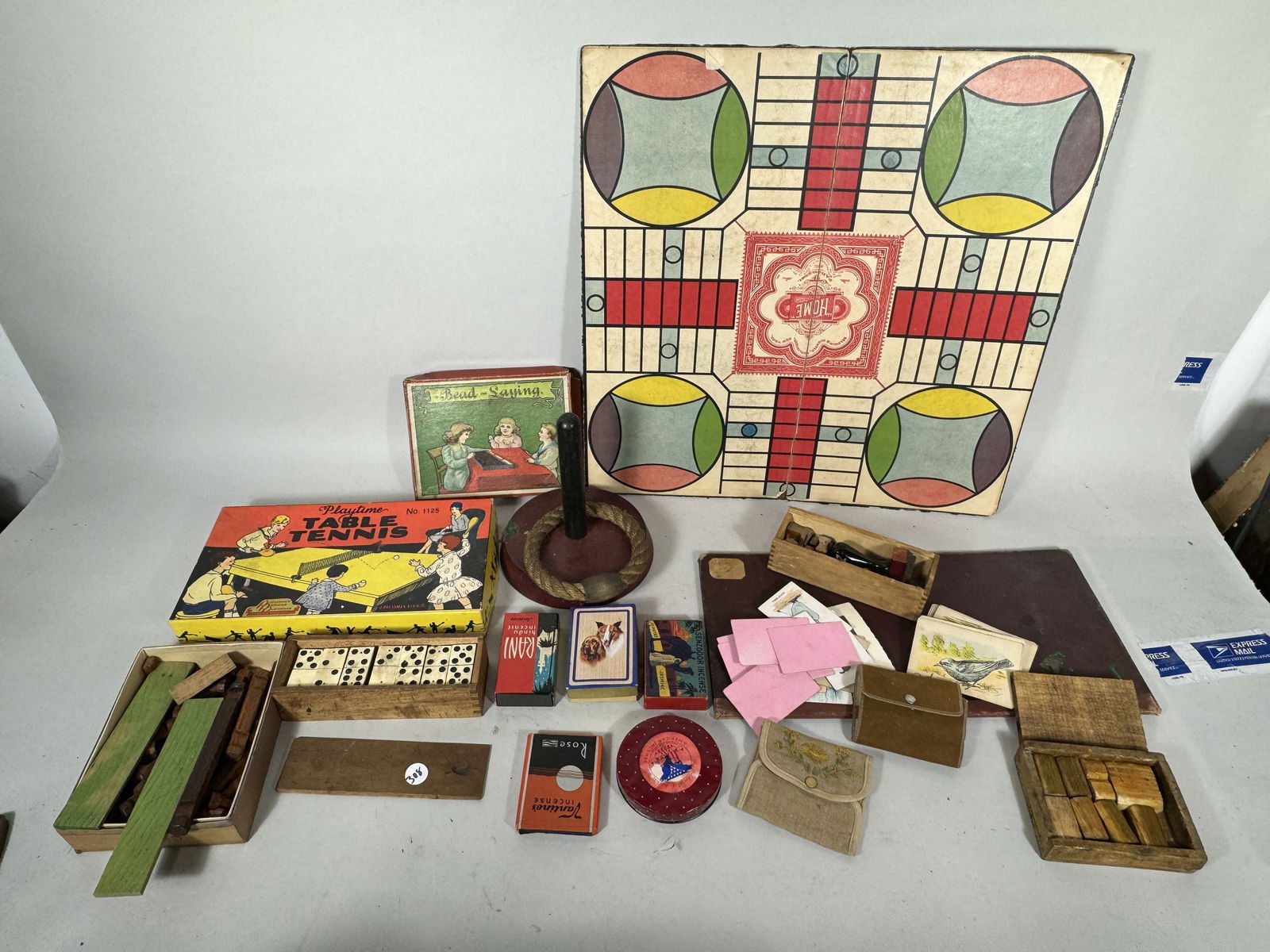 LOT OF ANTIQUE TOYS, INCLUDES 19TH CENTURY EBONY DOMINOES: LOT OF ANTIQUE TOYS, INCLUDES 19TH CENTURY EBONY DOMINOES
