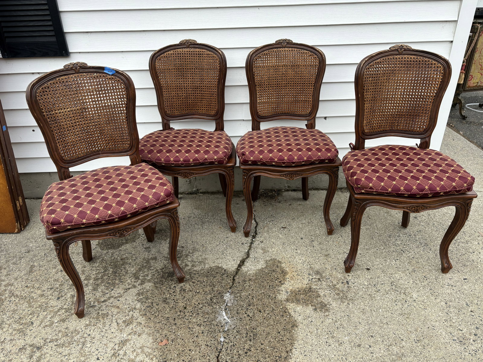 FOUR FRENCH WALNUT CHAIRS: FOUR FRENCH WALNUT CHAIRS
