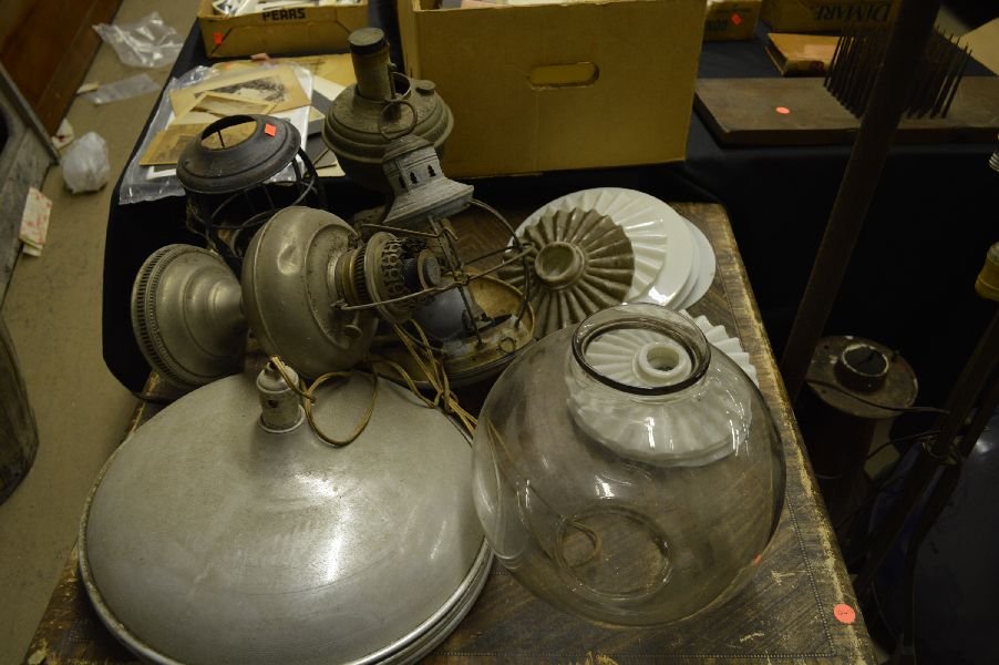 LIGHTING LOT INCLUDING SMOKE SHADES, INDUSTRIAL : LIGHTING LOT INCLUDING SMOKE SHADES, INDUSTRIAL + ENAMEL
