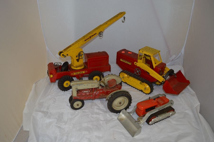 3 TRUCKS WITH 1 TRACTOR (NYLINT CRANE AND PAYLOA: 3 TRUCKS WITH 1 TRACTOR (NYLINT CRANE AND PAYLOADER, AND HUBLEY BUCKET LOADER)