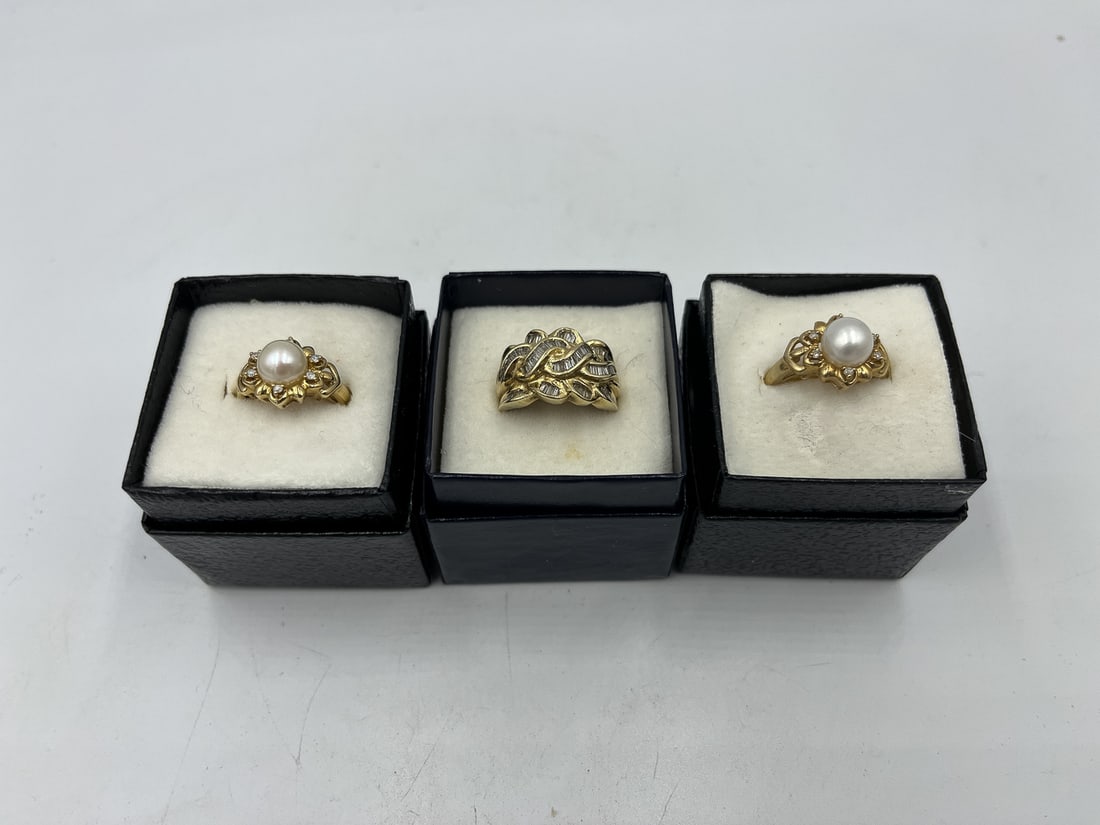 THREE 10K GOLD AND GEMSTONE RINGS, 12.49 GRAMS. ONE SIZE 6.5, TWO SIZE 7 (1 of 6)
