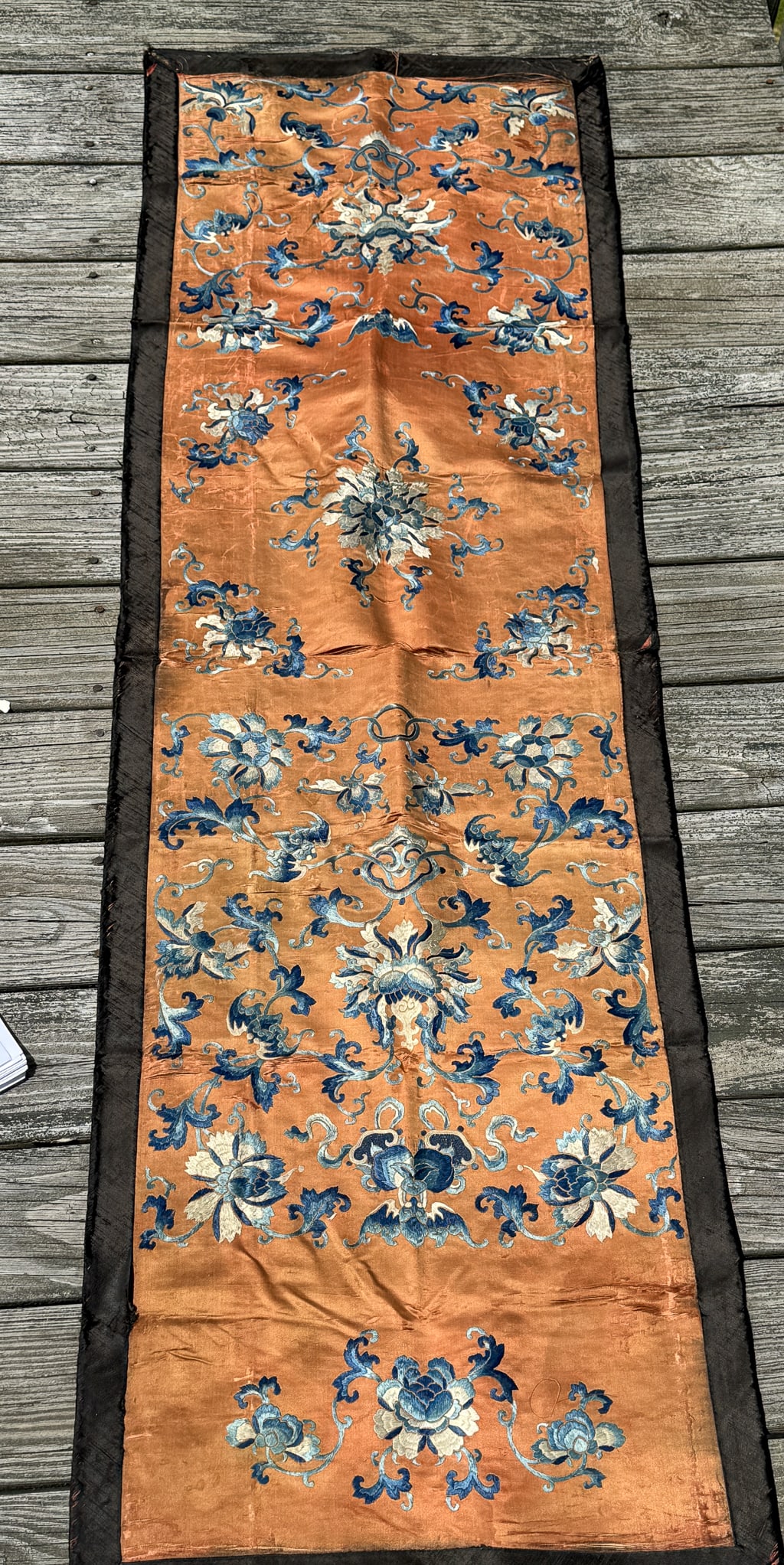LARGE 18TH CENTURY CHINESE SILK NEEDLEPOINT PANEL (1 of 9)