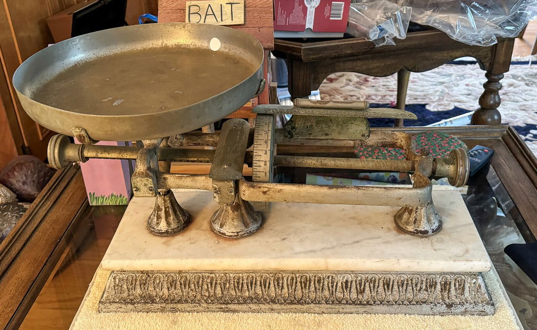 GREAT VICTORIAN MARBLE TOPPED COUNTERTOP PHARMACIST SCALE (1 of 2)