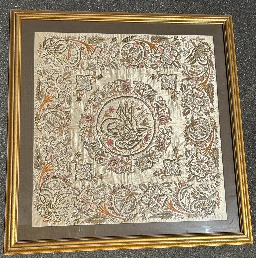 A 19TH CENTURY LARGE FRAMED TAPESTRY (1 of 7)