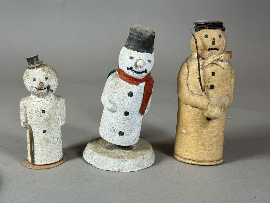THREE ANTIQUE GERMAN PAPER MACHE PIECES, TWO SNOWMAN CANDY CONTAINERS AND ONE SNOW MAN BOBBLER. (1 of 7)