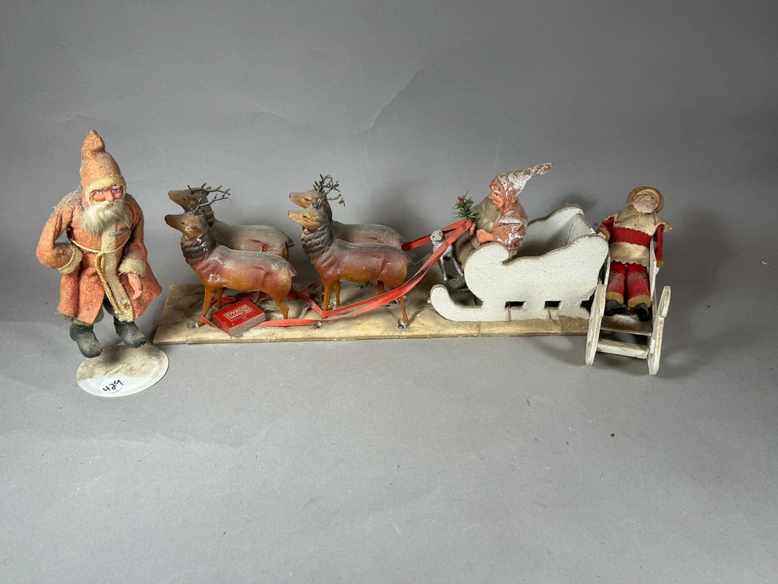 THREE EARLY SANTAS, 24" AND SMALLER (1 of 9)