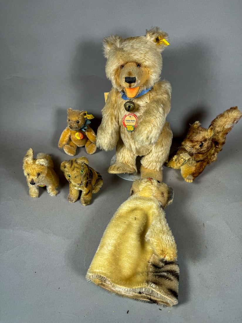 6 STEIFF ANIMALS (1 of 4)