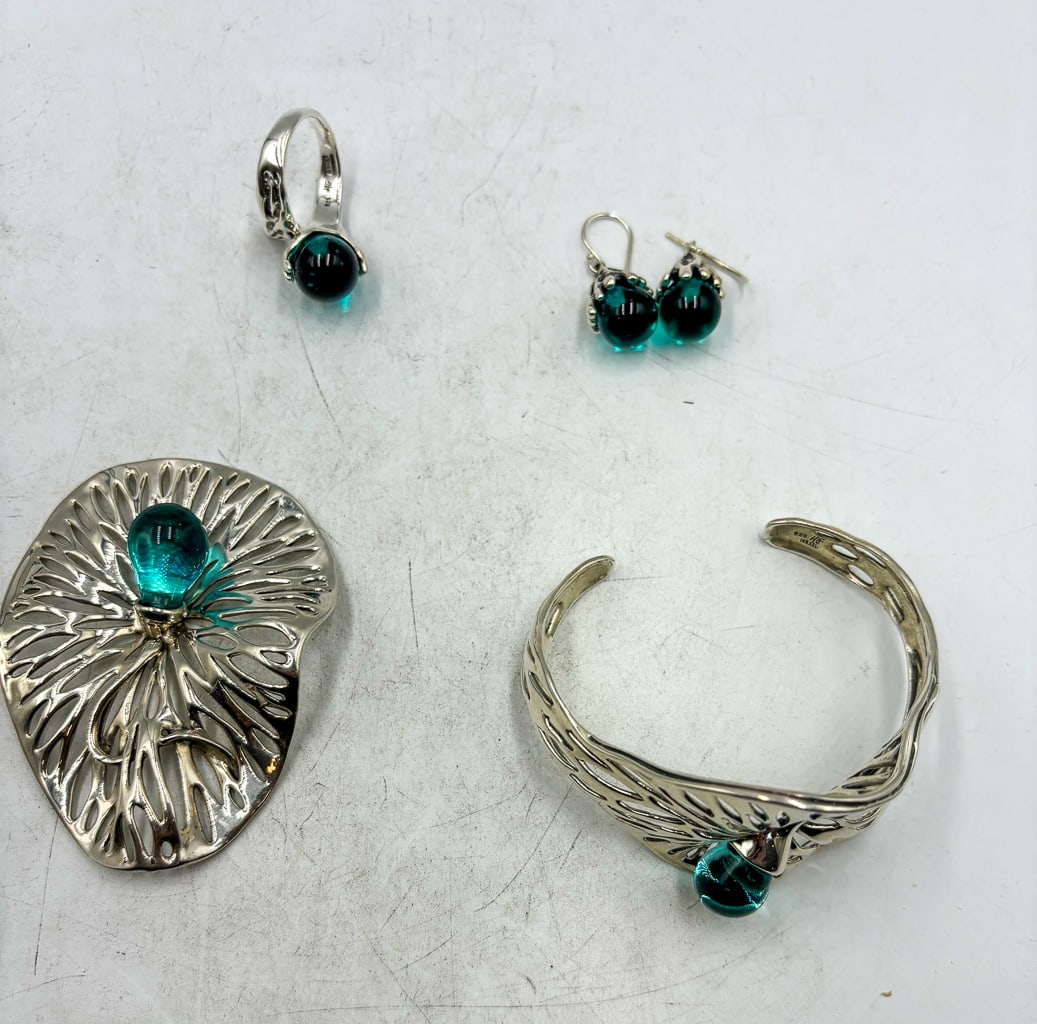 STERLING SILVER DESIGNER BRACELET, PENDANT, RING, AND EARRING SET, 92 GRAMS (1 of 4)