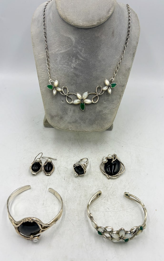 STERLING SILVER JEWELRY LOT W/ BLACK AND GREEN STONES, 131 GRAMS (1 of 2)