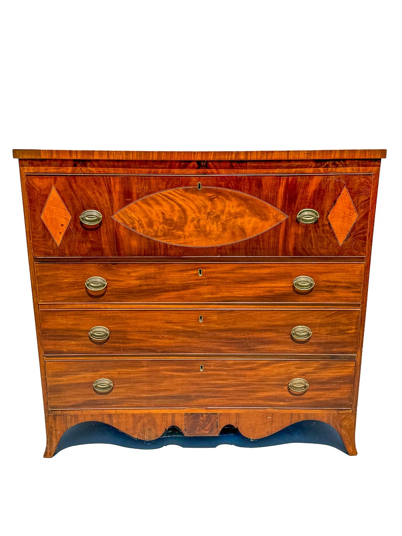AN EARLY 19TH CENTURY INLAID HEPPLEWHITE BUTLERS CHEST W/ INTERIOR, 47" X 22" X 45": AN EARLY 19TH CENTURY INLAID HEPPLEWHITE BUTLERS CHEST W/ INTERIOR, 47" X 22" X 45"