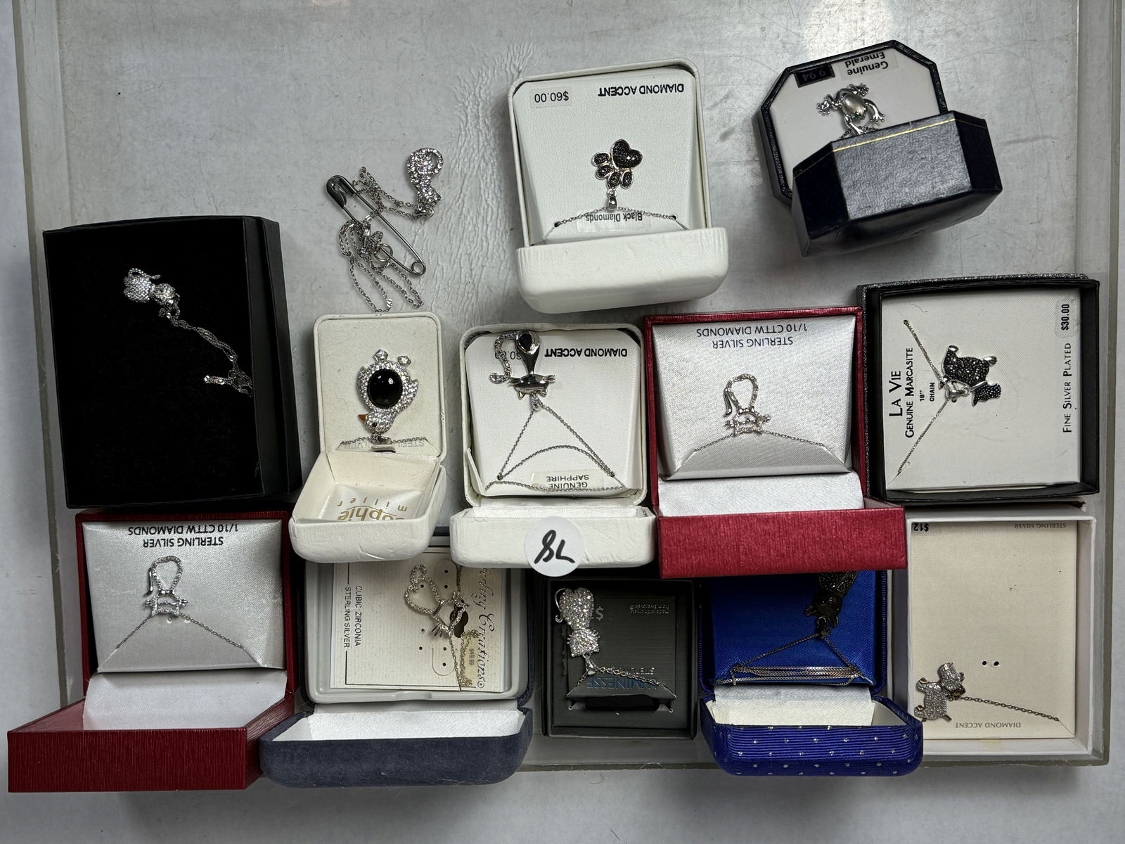 10 STERLING SILVER NECKLACES WITH CAT AND DOG PENDANTS (1 of 5)