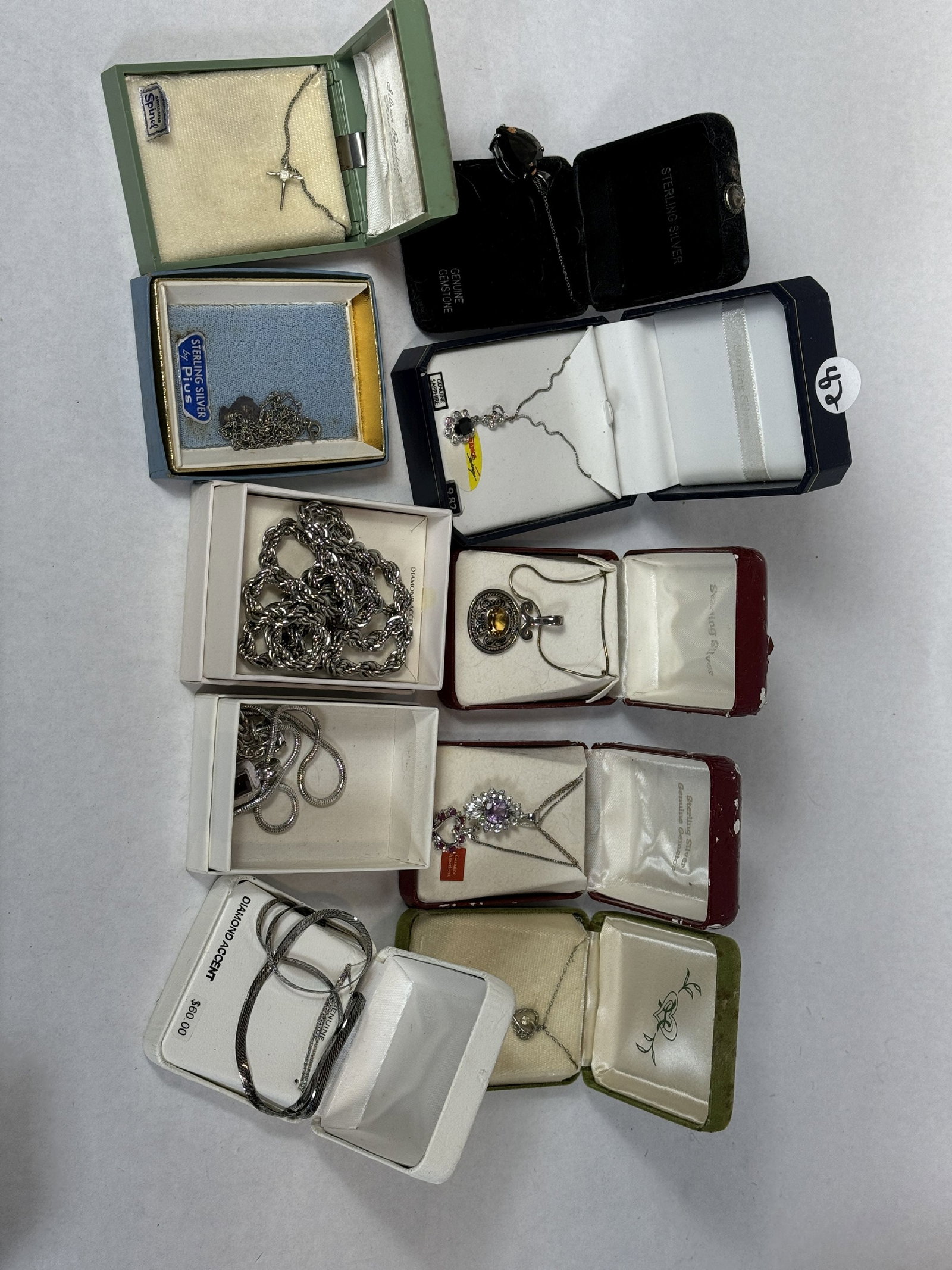 LOT OF 10+ STERLING SILVER NECKLACES AND BRACELETS: LOT OF 10+ STERLING SILVER NECKLACES AND BRACELETS