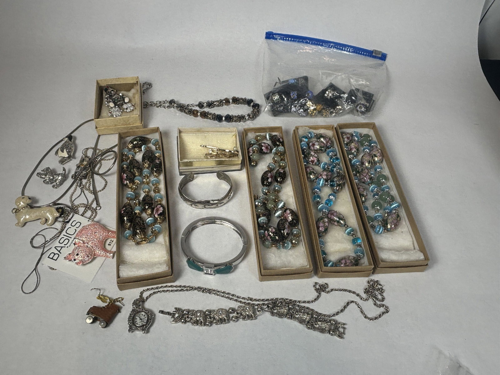 LOT OF COSTUME JEWELRY INCLUDING MURANO NECKLACES: LOT OF COSTUME JEWELRY INCLUDING MURANO NECKLACES
