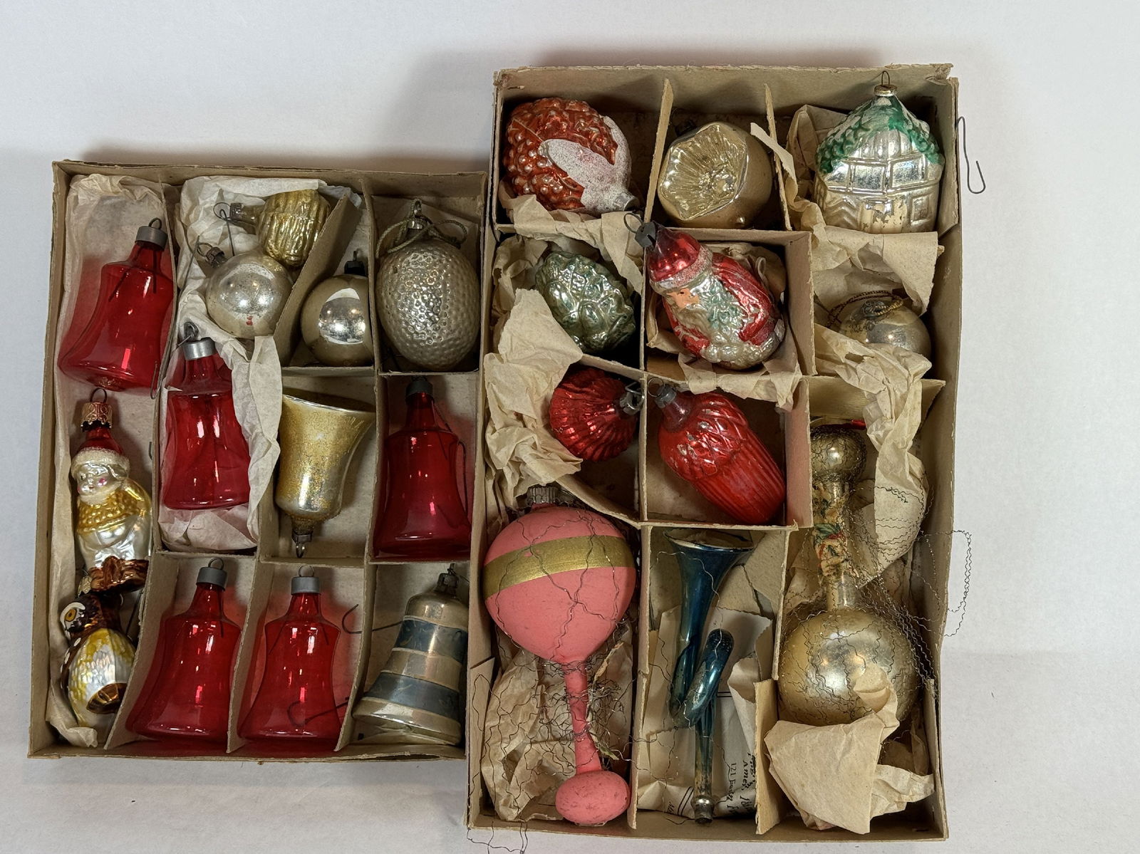 2 BOXES EARLY MERCURY GLASS CHRISTMAS ORNAMENTS 4" AND SMALLER (1 of 3)