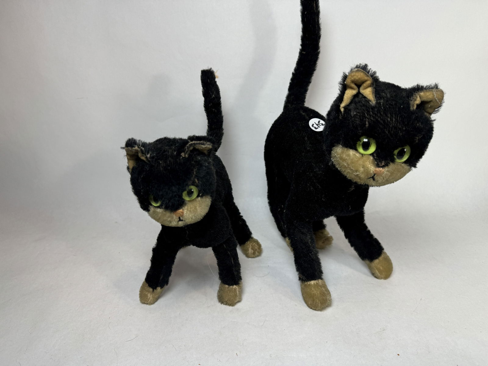 2 ANTIQUE BLACK CATS STUFFED ANIMALS 10"T (1 of 7)